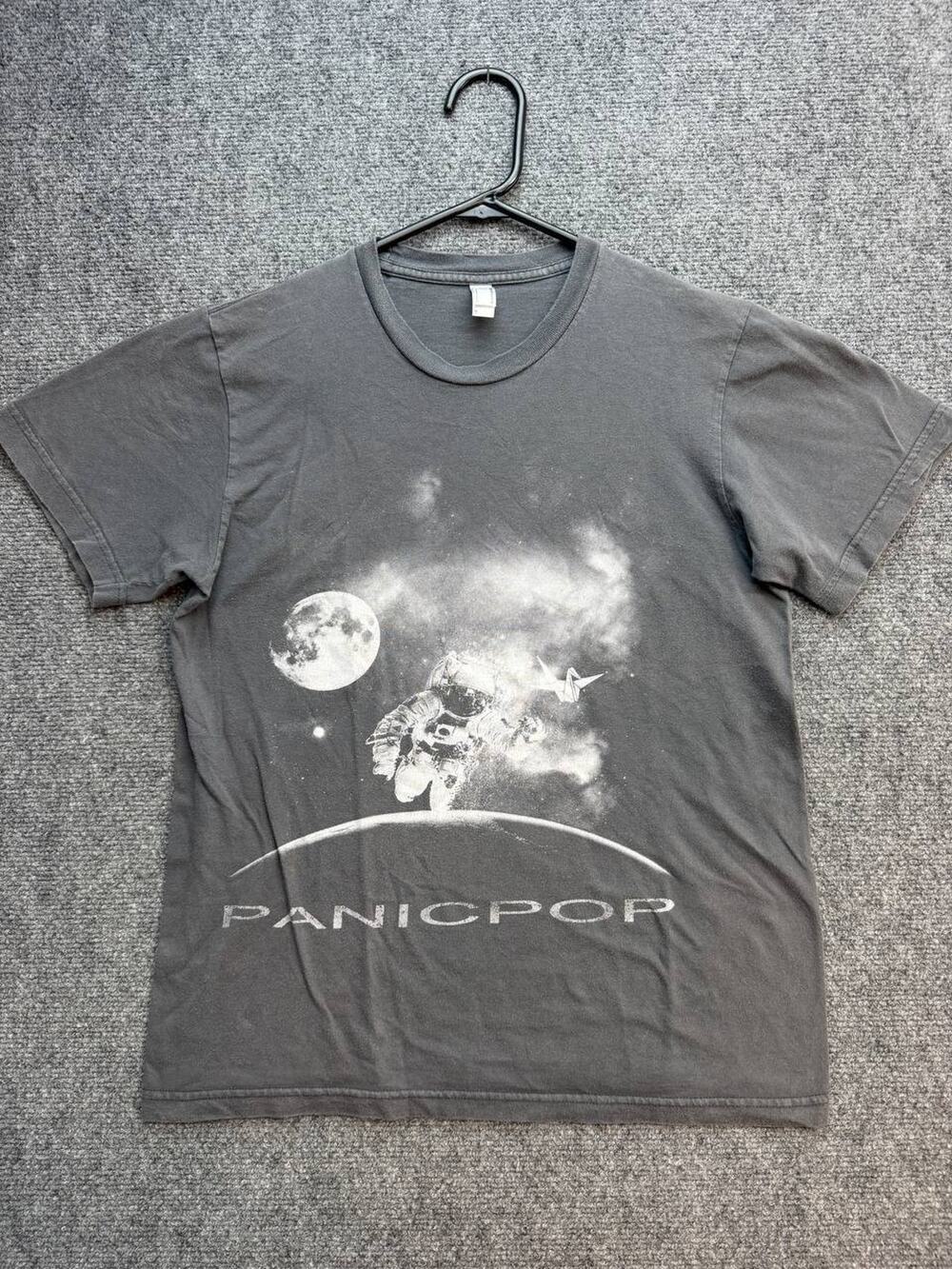 Y2K American Apparel Panic Pop Astronaut Space Graphic T Shirt Gray S